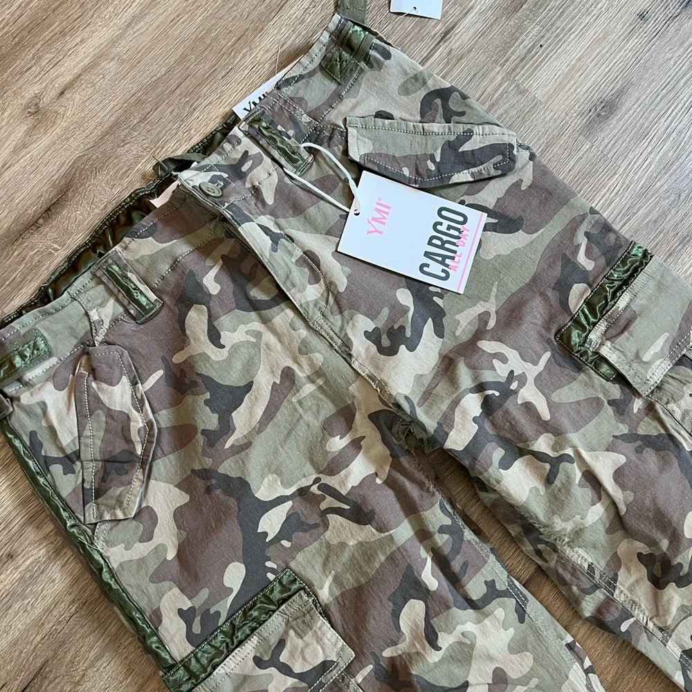 YMI Green and Brown Cargo Pants Relaxed Fit NWT Size 11/30 - Picture 3 of 8